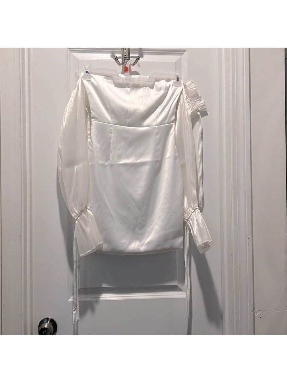 NWOT Component 1 white off the shoulder long sleeve silky mini dress size small